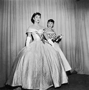 Prints of 25th March 1954: American costume designer Edith Head (1899 - 1981) (R) Elegance Personified – A Classic Art Print Collection: Nice Dress