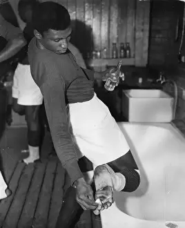 Nigerian Prints: Nigerian Player