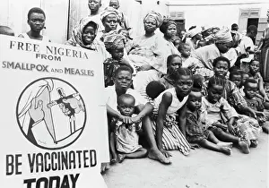 Nigeria Prints: Nigerians Await Vaccinations
