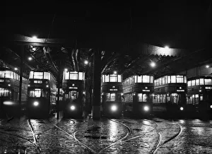 Images Dated 26th November 2018: Night Buses
