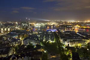 Night shot overlooking the Elbe Philharmonic Hall and the HafenCity, Hamburg, Germany