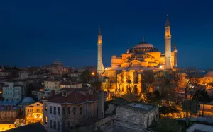 Images Dated 4th April 2013: Night view of Hagia Sophia