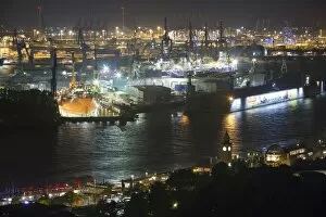 Images Dated 29th June 2013: Night view of Hamburg harbor with jetties, Hamburg, Germany