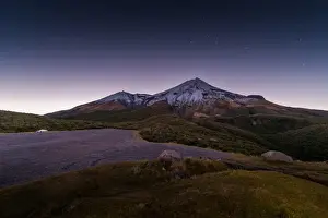 Night view of mount Taranaki