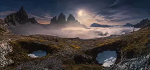 Images Dated 28th September 2017: night view panorama of tre cime di lavaredo