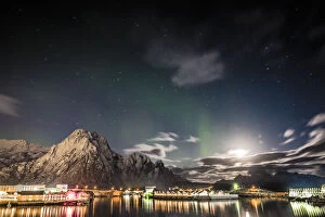 Images Dated 19th November 2016: Nightfall in Svolvaer with cloudscape and aurora, Norway