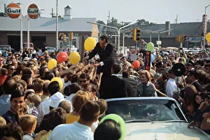 Nixon touring Suburban Philadelphia