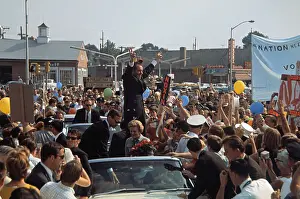 Nixon touring Suburban Philadelphia