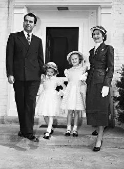Editor Prints: The Nixons In Front Of Home