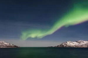 Images Dated 5th February 2015: Northern Light Show
