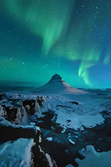 Images Dated 21st February 2015: Northern lights at Mount Kirkjufell, Iceland
