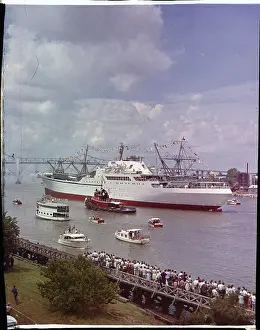 Savannah Prints: N.S. Savannah Arriving in Savannah
