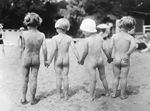 Keystone Prints: Nude Toddlers at the Beach