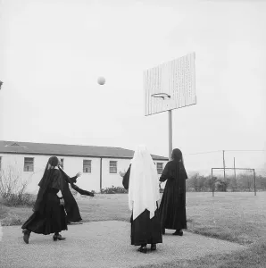 Habit Prints: Nuns playing basketball