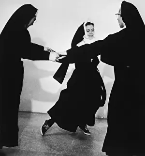 Habit Prints: Nuns Keep in Step at University