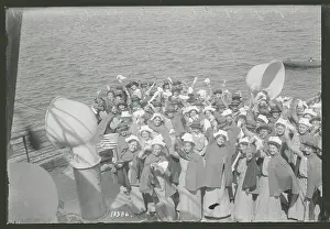 Newport Prints: Nurses Waving