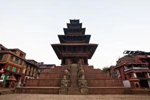 Images Dated 28th December 2014: Nyatapola Temple, Bhaktapur, Nepal