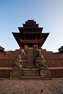 Images Dated 28th December 2014: Nyatapola Temple, Bhaktapur, Nepal