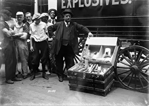Secrecy Prints: Official Posing by Suspect's Goods