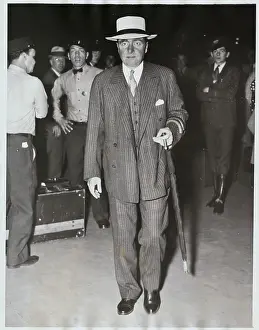 Ogden Mills Arriving at Union Terminal