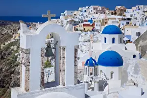 Oia village townscape, Santorini, Cyclades, Greece