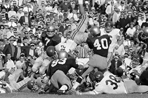 Simpson Prints: O.J. Simpson Upended by Notre Dame Defense