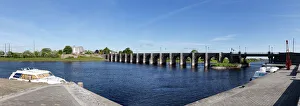 Republic Of Ireland Gallery: Old bridge over the River Shannon, Shannonbridge, County Offaly and Roscommon, Ireland, Europe