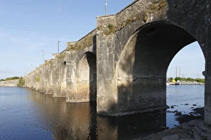 Support Collection: Old bridge over the Shannon River, Shannonbridge, County Offaly and Roscommon