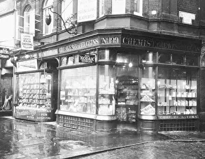 Commerce Prints: Old Drugstore in London