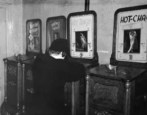 America Prints: Old Fashioned Peep Show