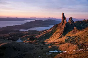 Images Dated 25th March 2017: The Old Man of Storr in Isle of Skye