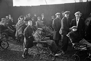 Humphrey Spender Prints: Old Supporters