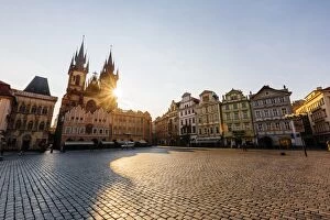 Images Dated 3rd May 2016: Old Town Square and Tyn Church at sunrise, Prague, Czech Republic
