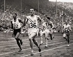 Arthurs Prints: Olympic Runners in 800 Meter Race