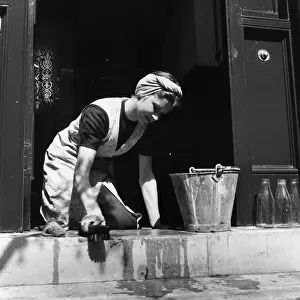 M Hom Work Scrubbing Prints: Olympic Scrubber