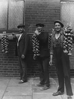 In Line Prints: Onion Boys