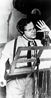Orson Welles Broadcasting The War of the Worlds