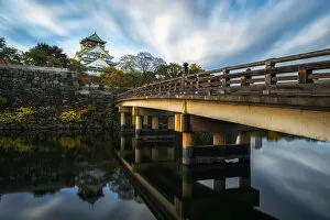 Images Dated 14th October 2017: Osaka Castle in Morning
