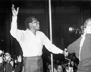 Otis Redding Performs