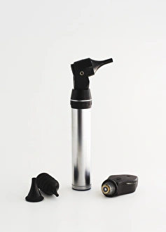 Images Dated 28th June 2006: Otoscope
