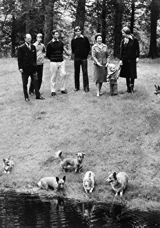 Princess Royal Prints: Outdoor Portrait of British Royal Family
