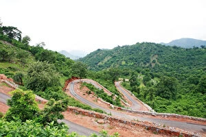 Images Dated 30th July 2007: Overview of Ghat road