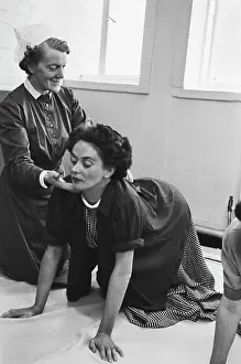 Huty30254 Prints: Pain Relief In Childbirth