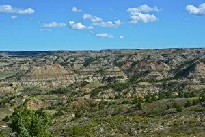 Images Dated 20th September 2017: Painted Canyon Overlook, South Unit, Theodore Roosevelt National Park, Medora, North Dakota, USA