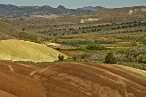 Painted Cove Trail, Painted Hills, John Day Fossil Beds National Monument, Mitchell, Oregon, USA