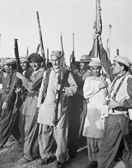 Pakistani Soldiers Gathering to Embark on War Front