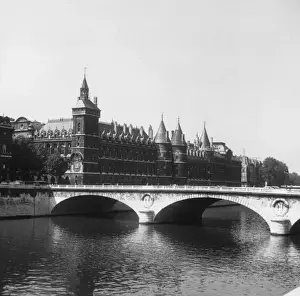 Neg Key Prints: Palais de Justice
