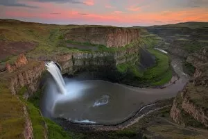 Images Dated 11th May 2012: Palouse Falls Sunset