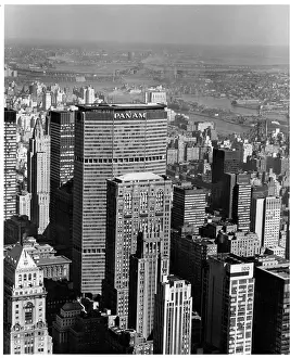 Lac0049 Prints: Panam Building In New York City, New York