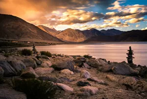 Images Dated 25th August 2014: Pangong lake